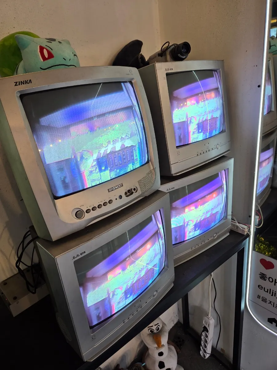 Retro-style interior of Eulji Pocha