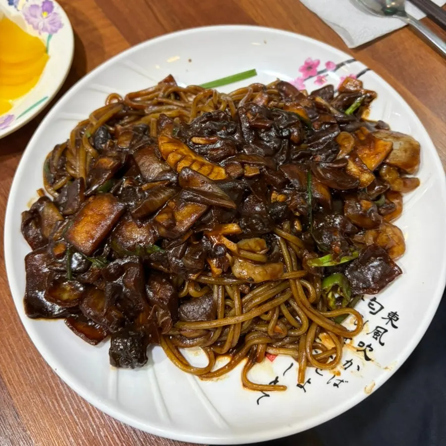 A bowl of bulljajang at Junghwa Yori Hyeon