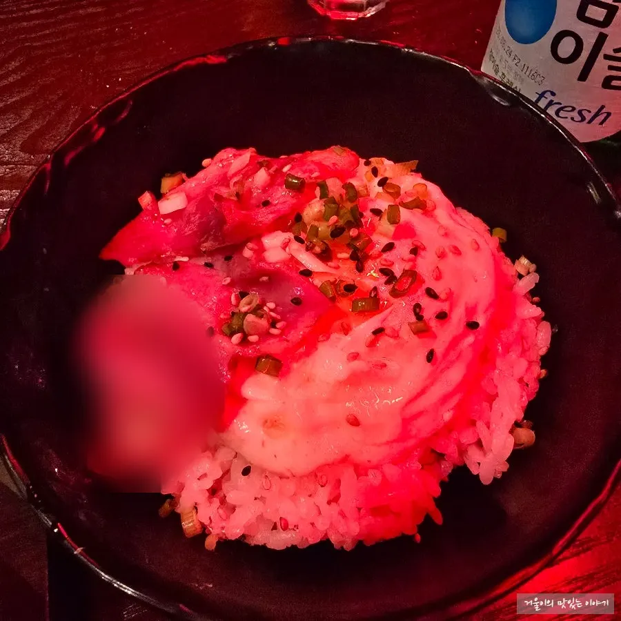 줄어든 숯불바베큐와 먹태 테이블