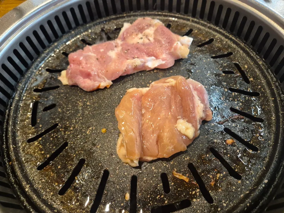 소금구이·간장양념·고추장양념 닭갈비 접시