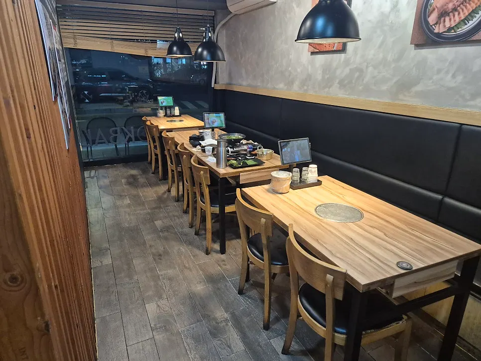 Inside The Jokbal Sindorim Main Branch