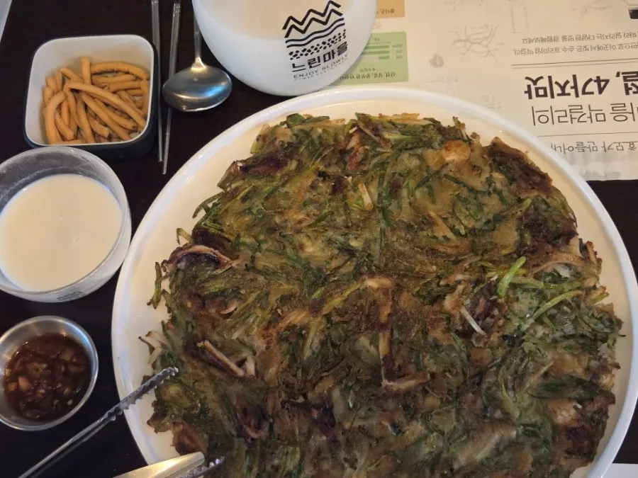 Order of seafood pajeon, bibim meat noodles, and makgeolli