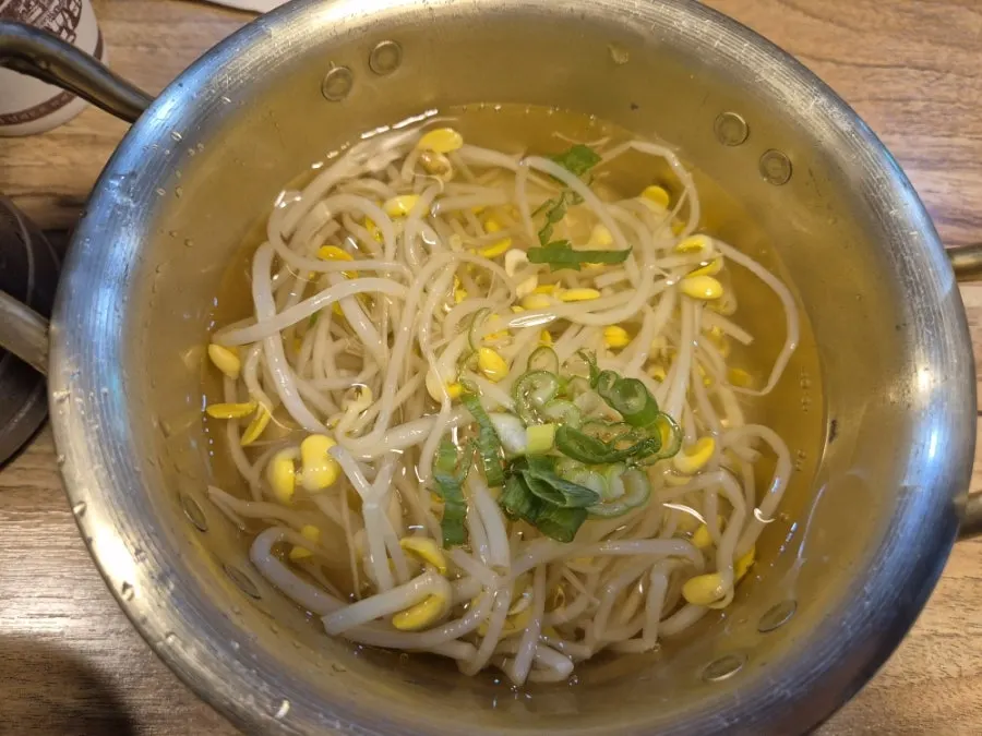 족발 기본 반찬 구성
