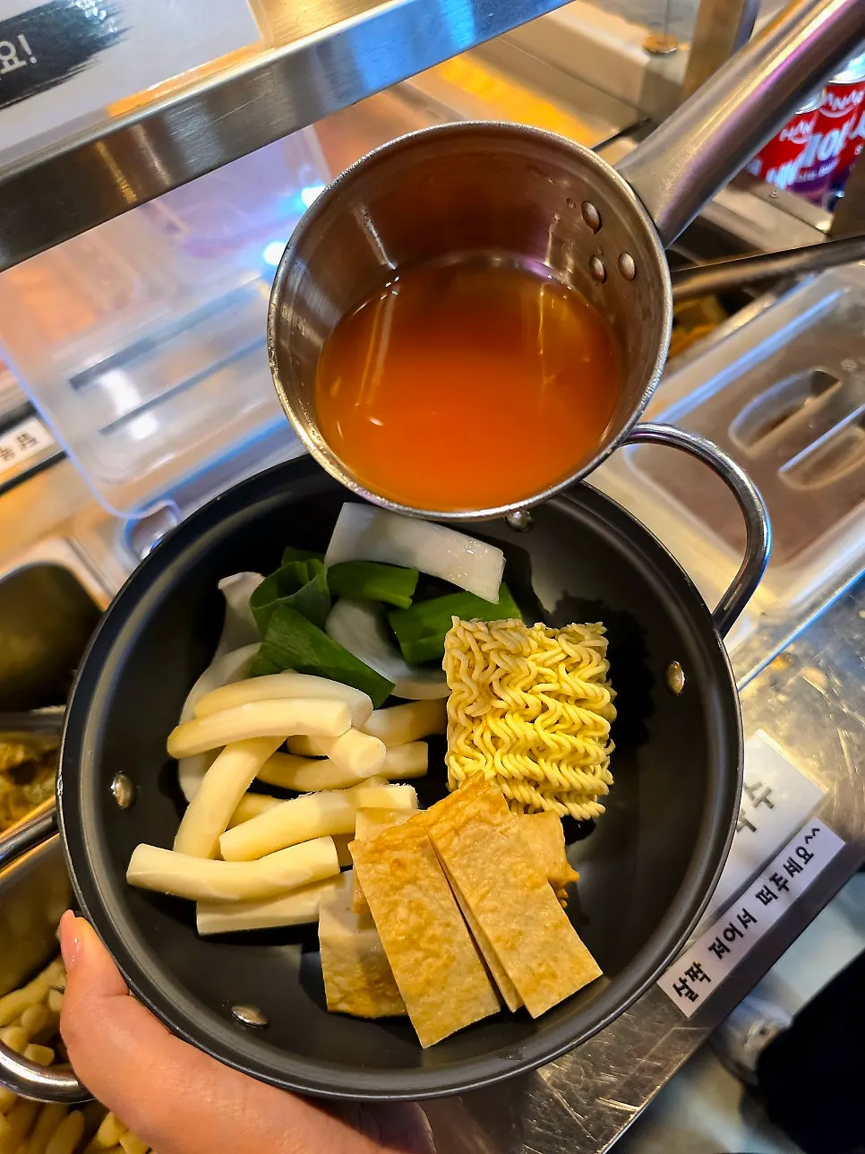 완성된 매콤한 즉석떡볶이