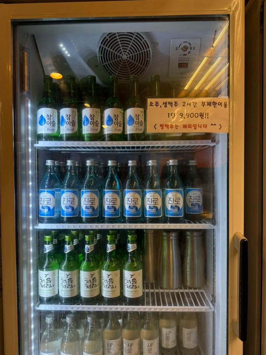 볶음밥과 쌀국수, 주먹밥 재료 코너