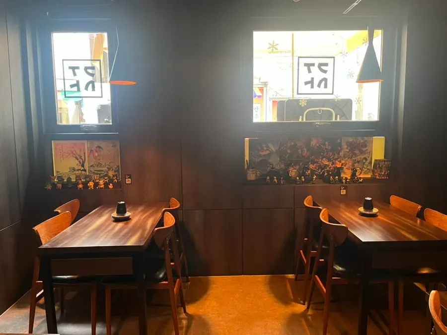 Wall decorations and figures at Gusa Yeonnam