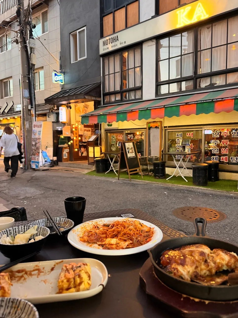 Soju and snacks enjoyed at the yajang seating