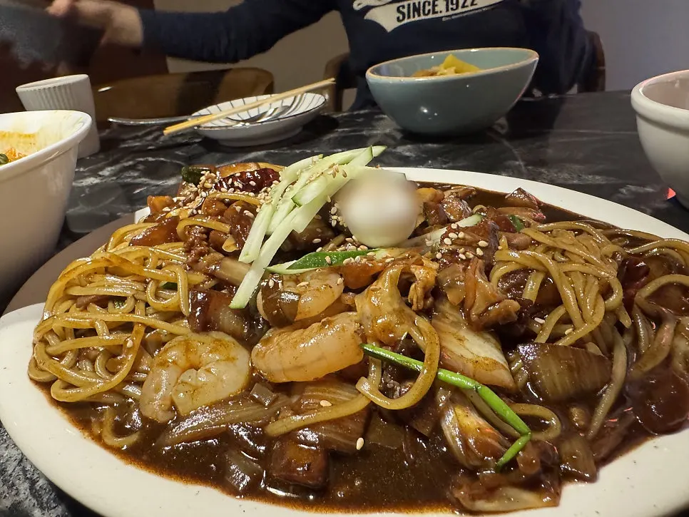 Jjajang noodles with seafood mixed in