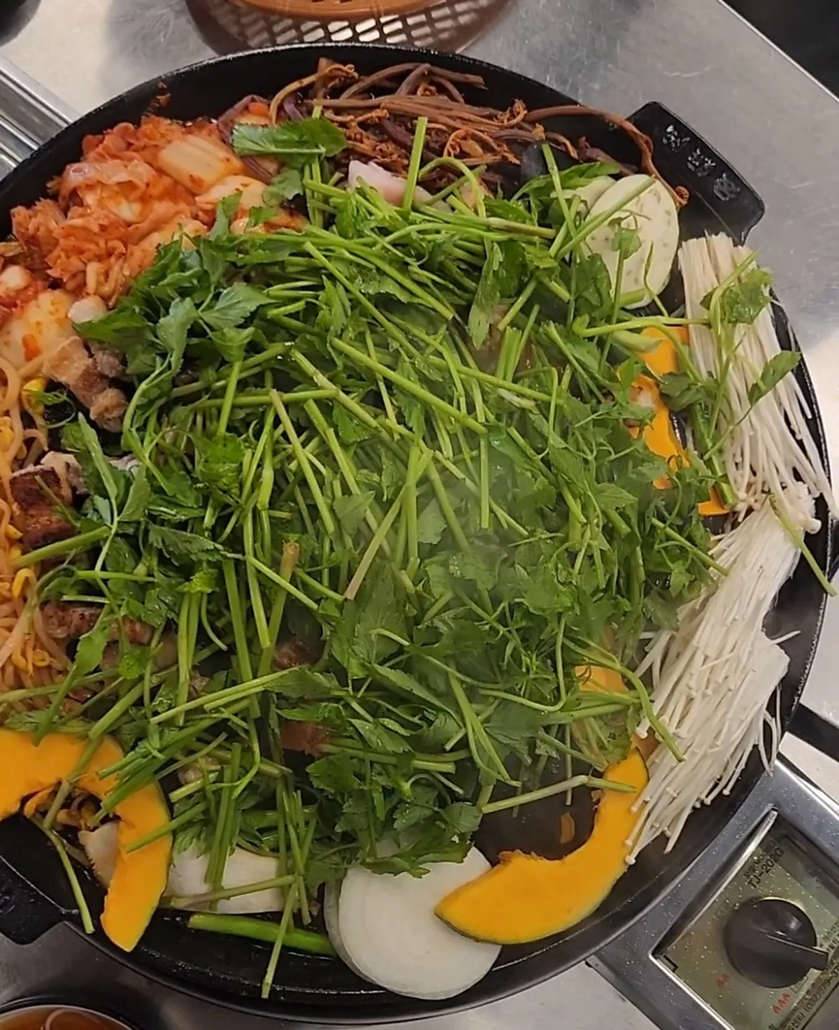 Main photo of Sanggu's Sotttukkeong Samgyeopsal Gueui Branch