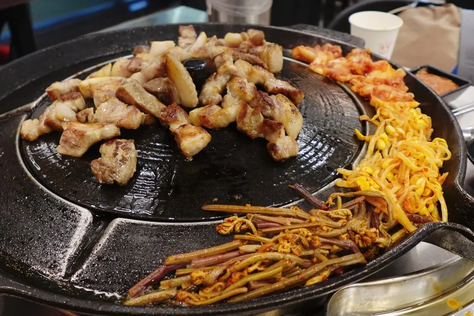 Pot-lid pork jowl grilling process