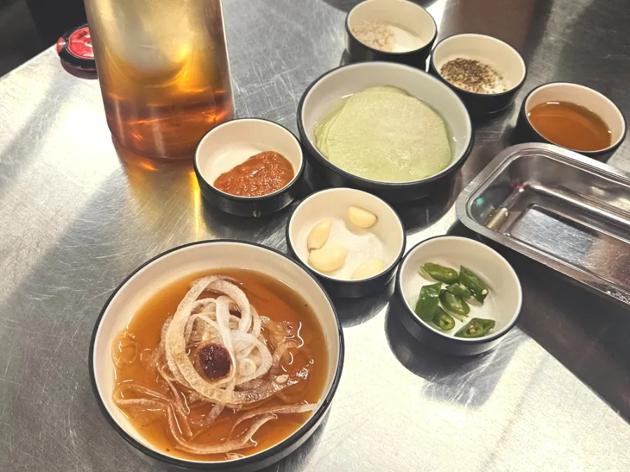 Half-pan set meat and accompanying dishes