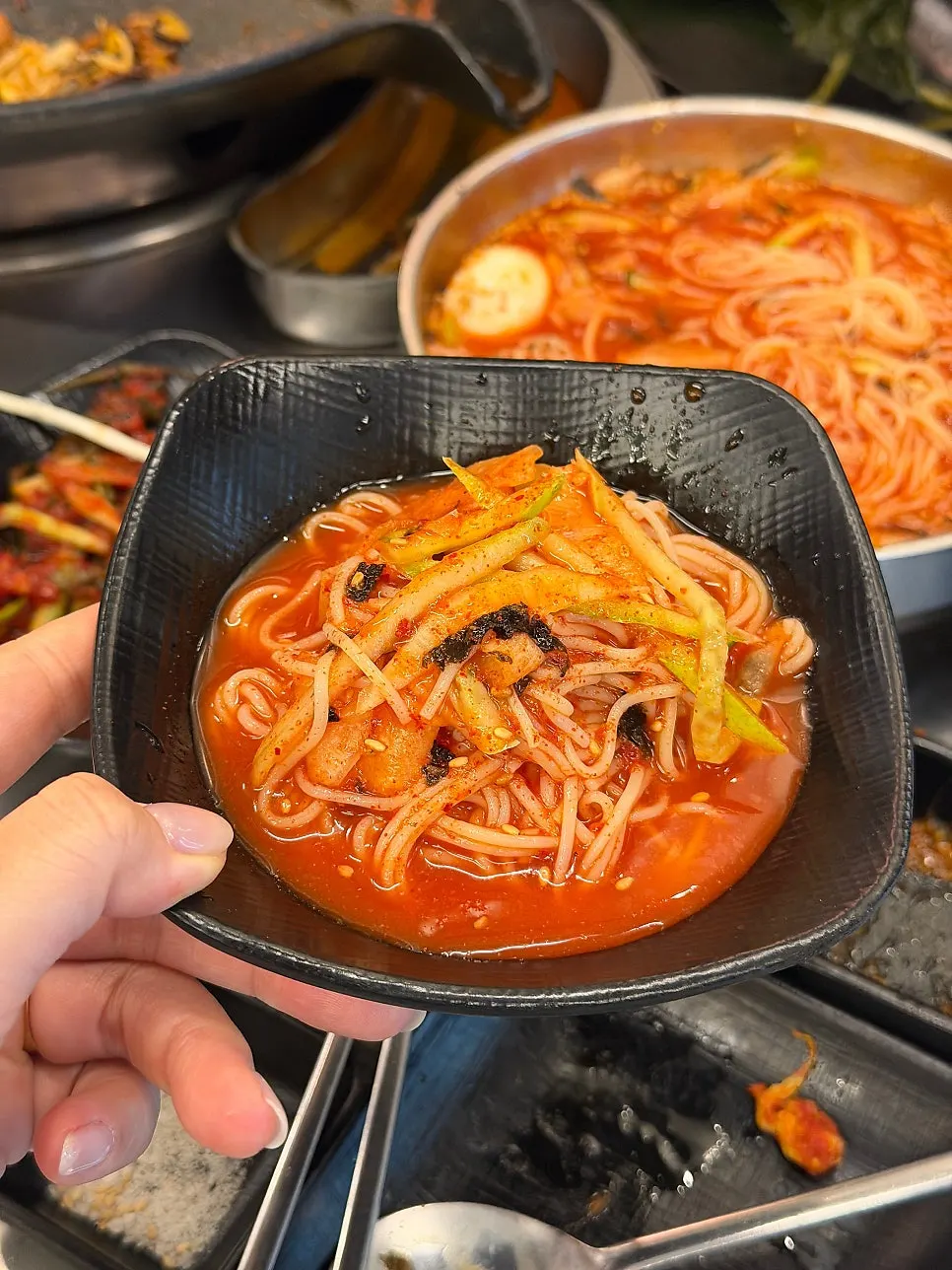 새콤달콤한 김치말이국수 육수