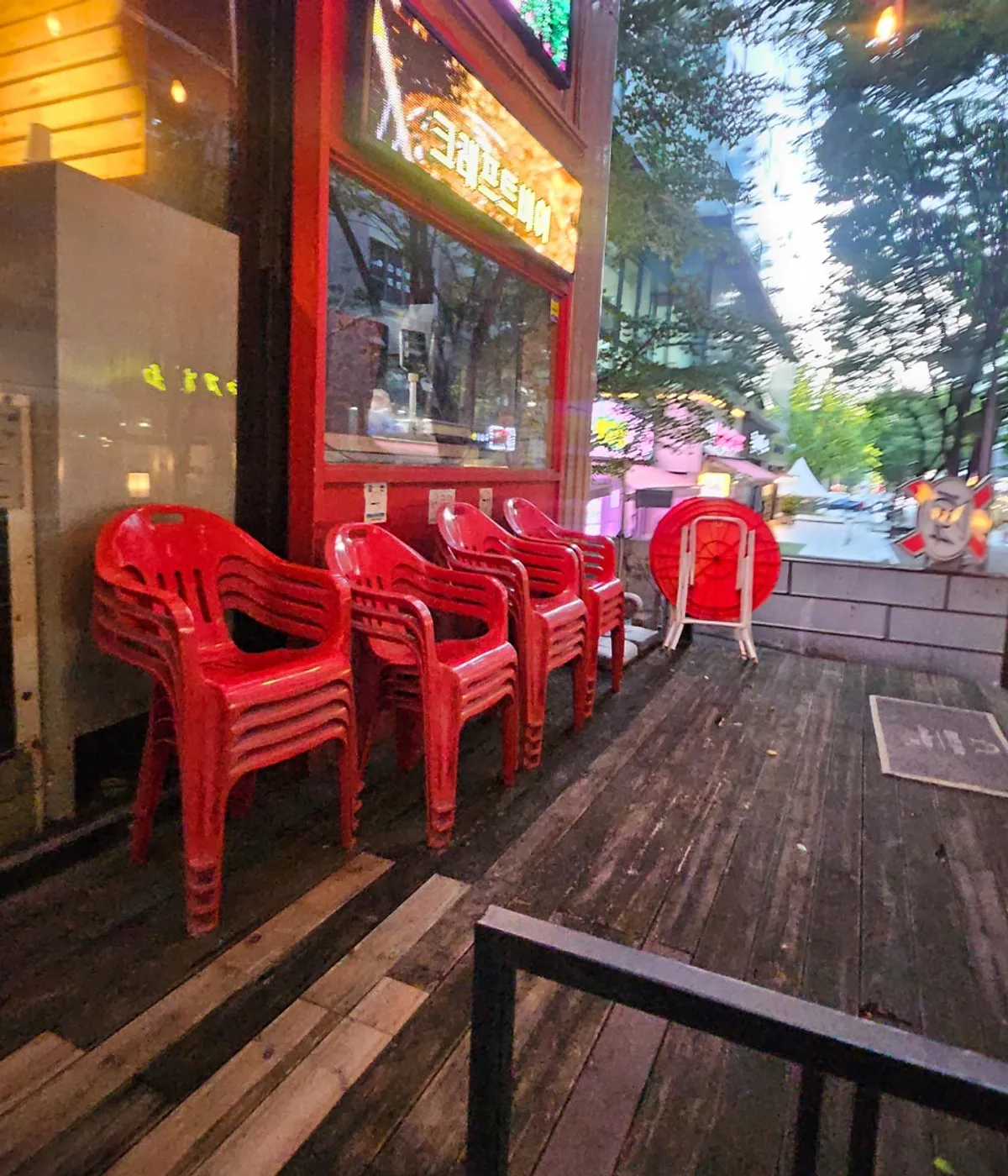 Interior of Sip Sam Dae, a Guwol-dong barbecue restaurant