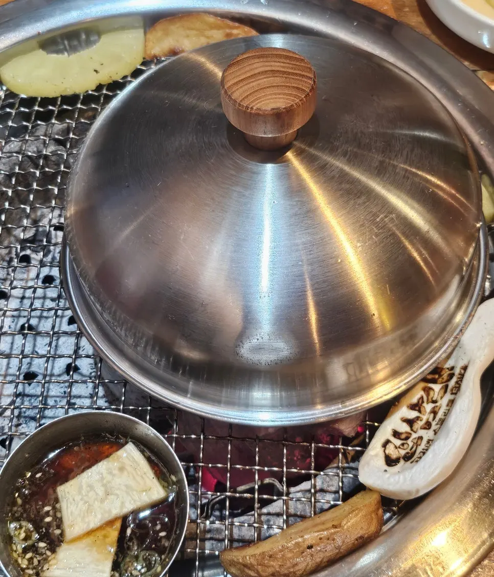 Ugalbi cooking on the grill