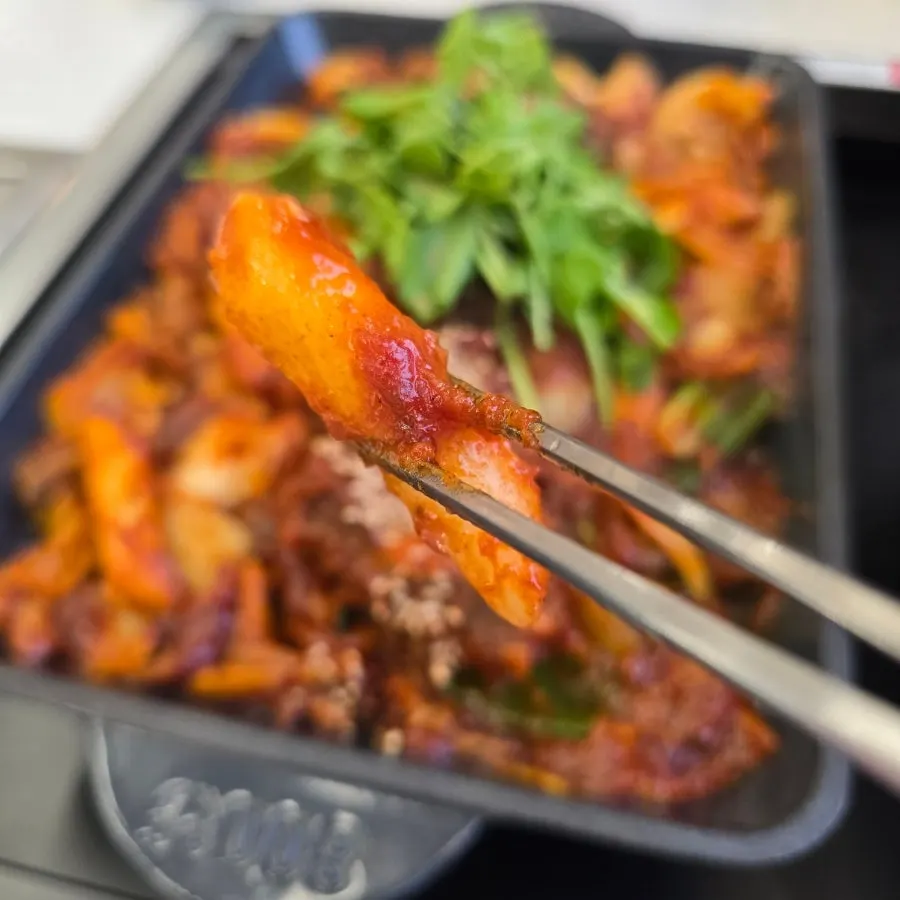 양념이 밴 갈비찜 속 떡