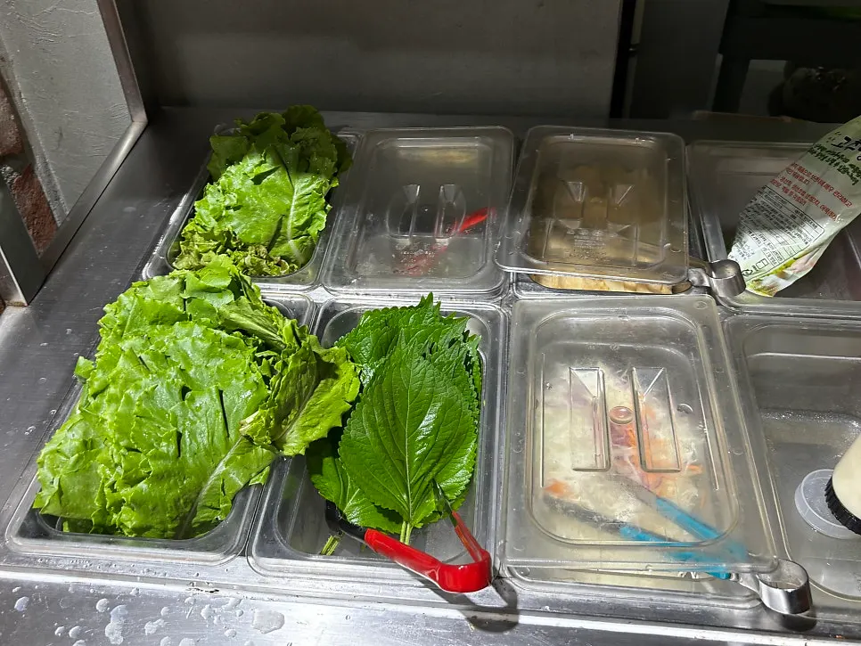 Side dish corner at the self-serve bar