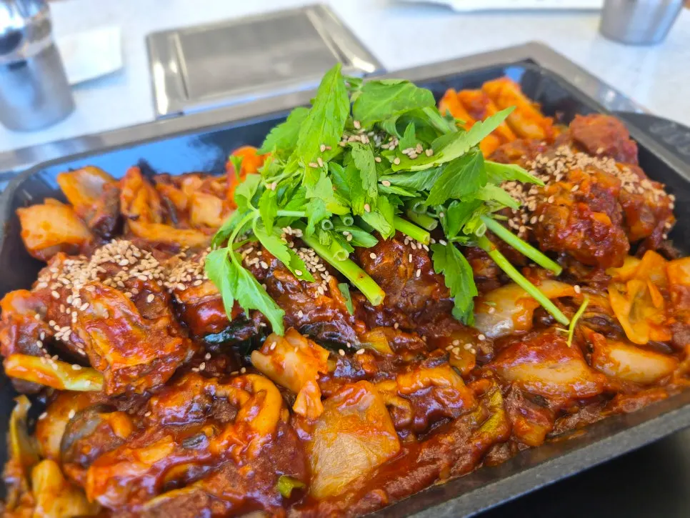 Full view of the large portion of spicy braised ribs