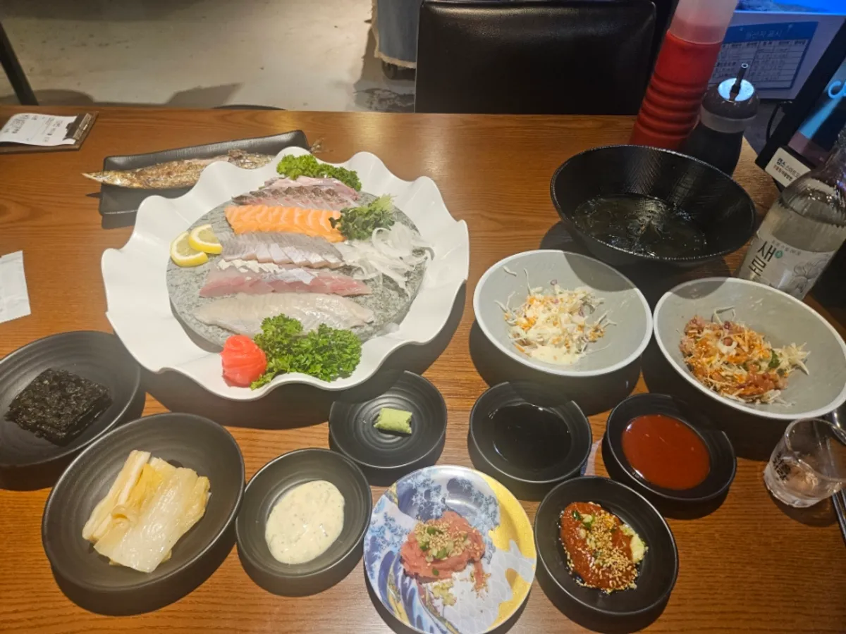 Main photo of Veteran General Fish Market Incheon City Hall Branch