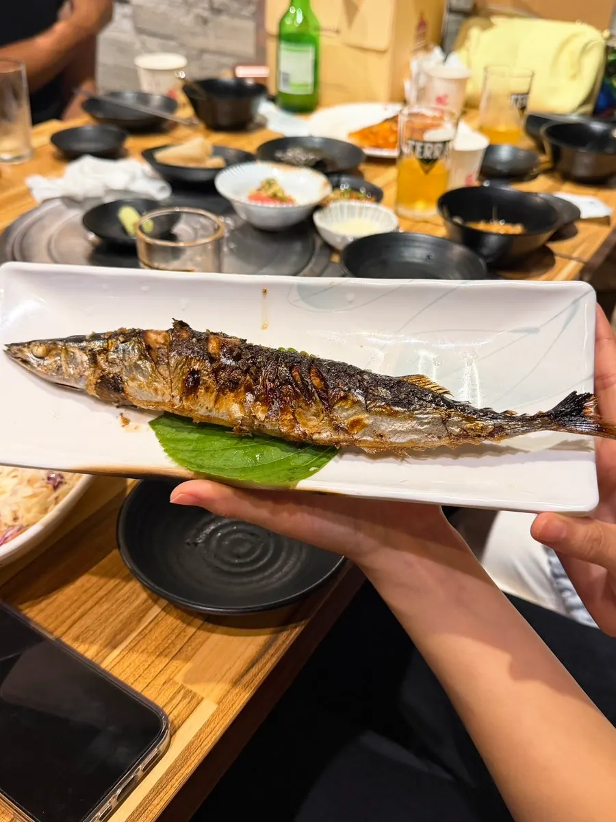 노릇하게 구워 나온 꽁치구이