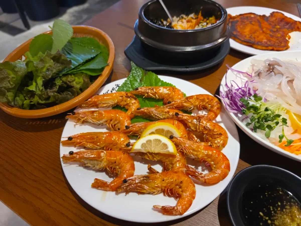 Hidangan di Veteran General Fish Market Incheon City Hall Branch
