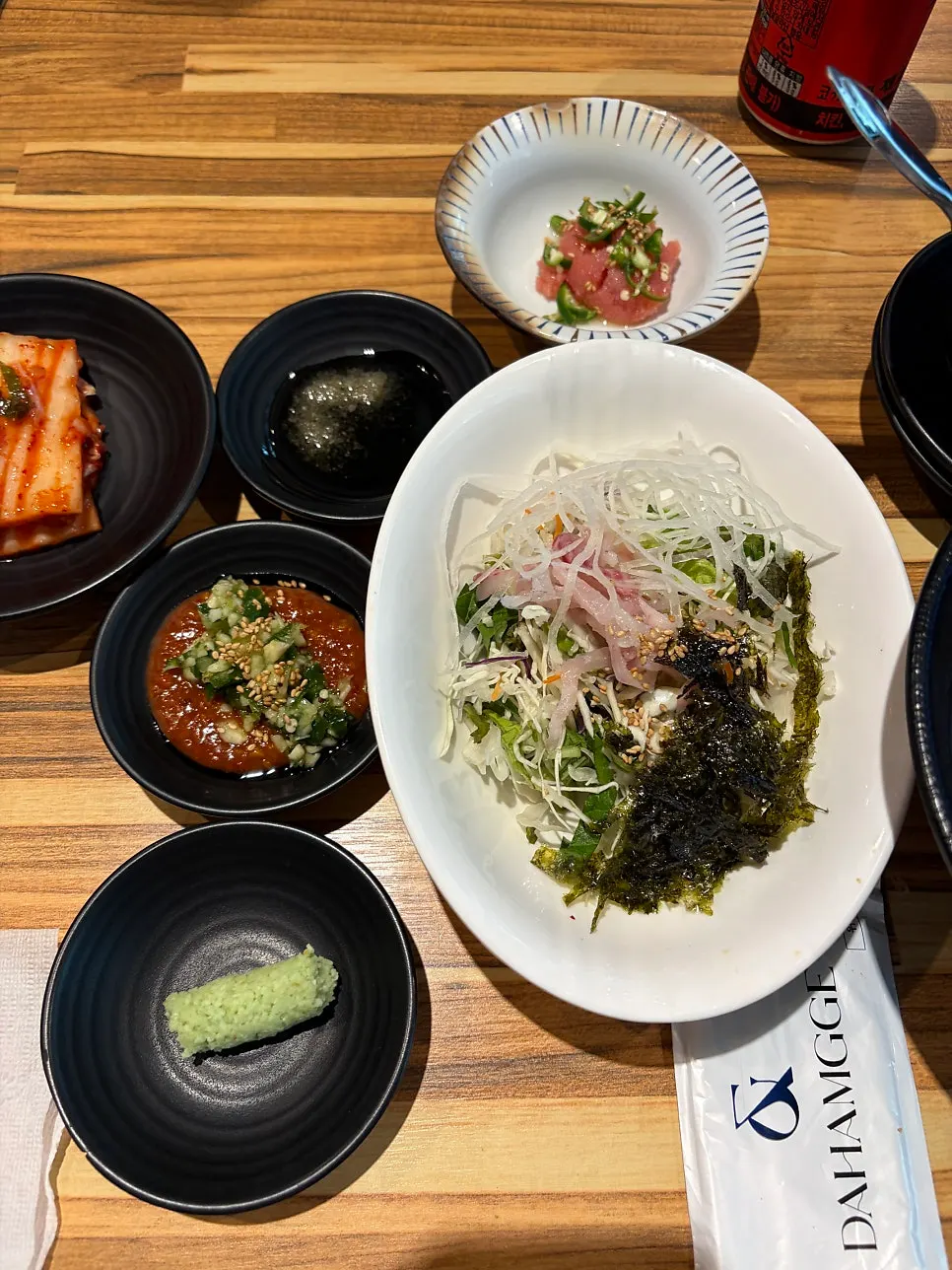 Full table of basic side dishes from the lunch special set