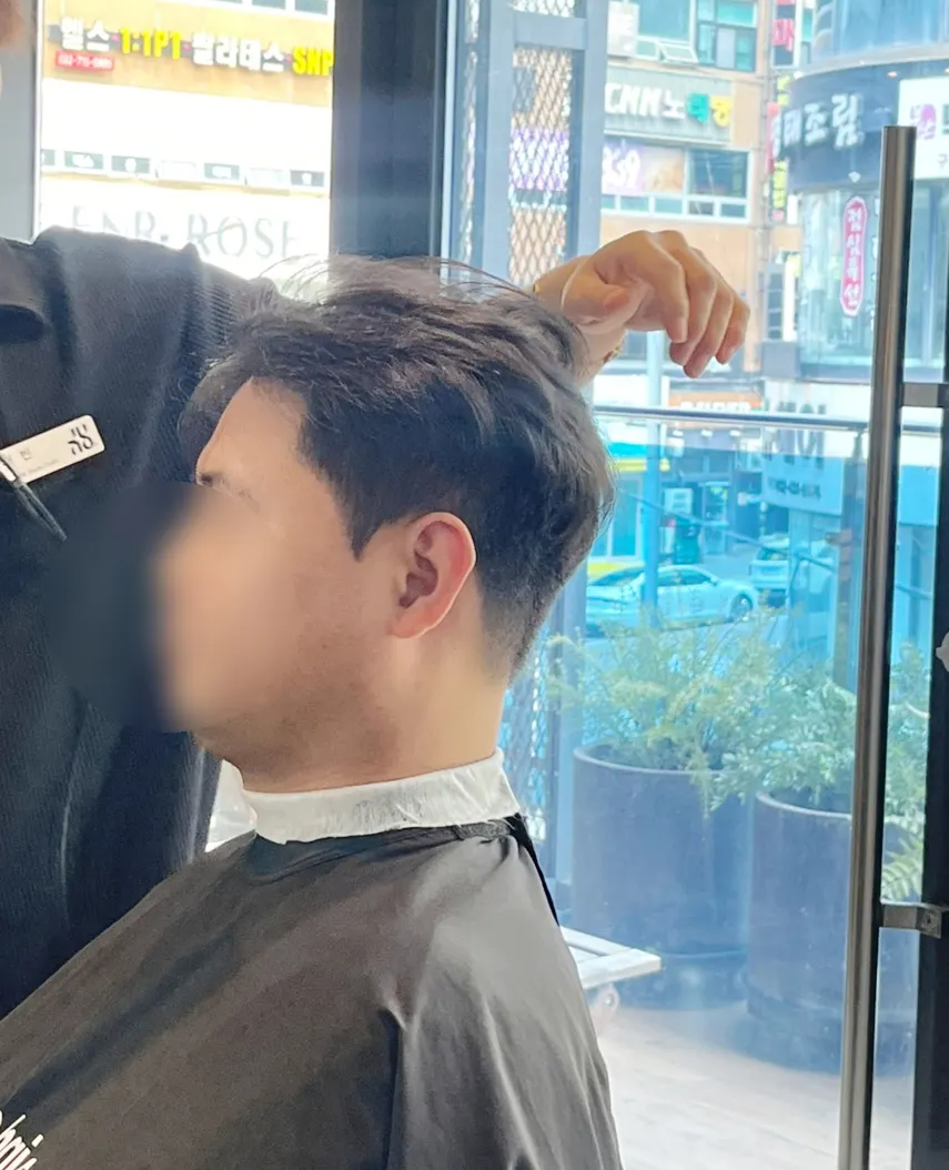 커트 후 깔끔해진 옆라인