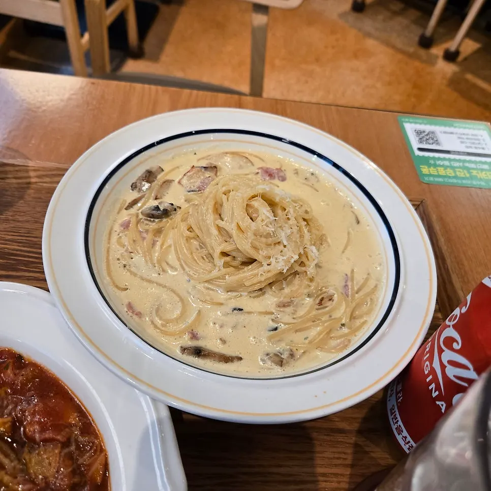 Table after finishing the pasta