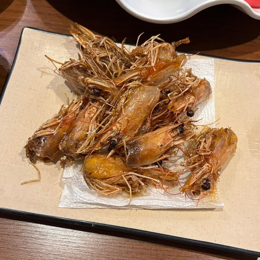 Crispy fried shrimp heads