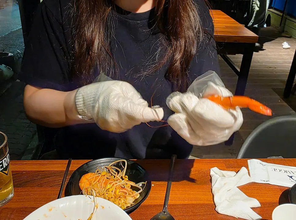 Gambas a la sal ya asadas y con color rojizo
