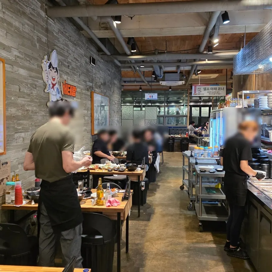 베테랑종합어시장 인천구월점 넓은 홀 내부
