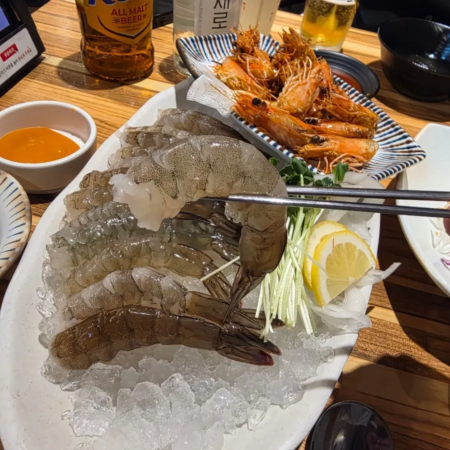 탱글한 생새우회 클로즈업