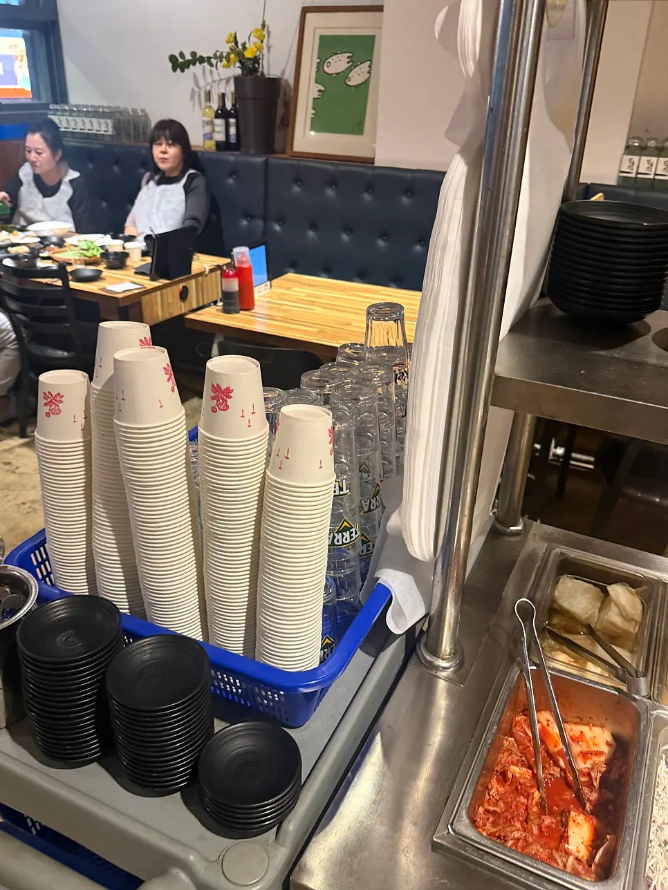 Self-service bar for extra side dishes