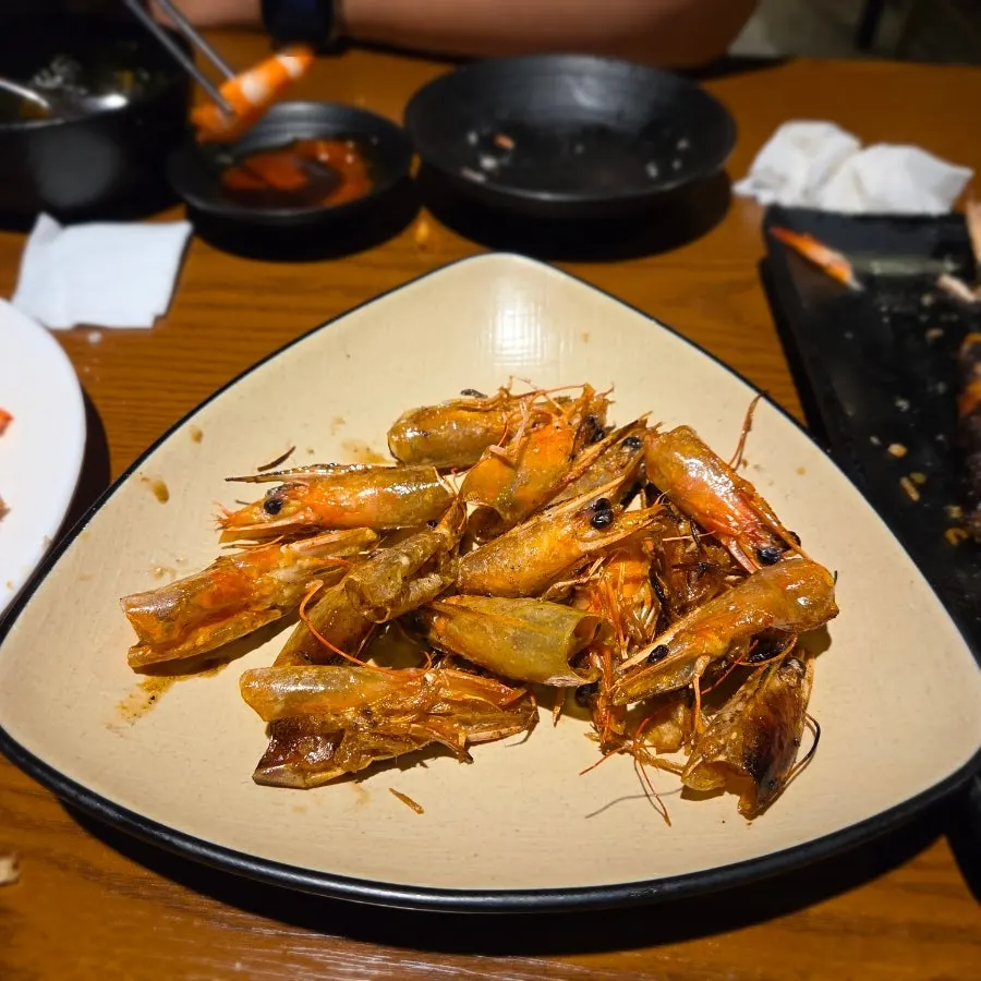 Table setting at Veteran General Fish Market Incheon City Hall Branch