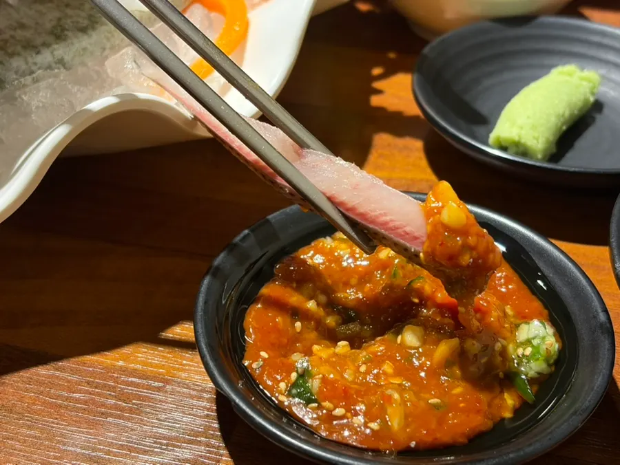Bowl of sushi rice for self-mixing