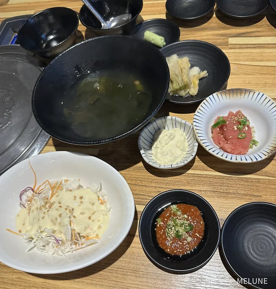 회 주문 후 나온 기본 상차림