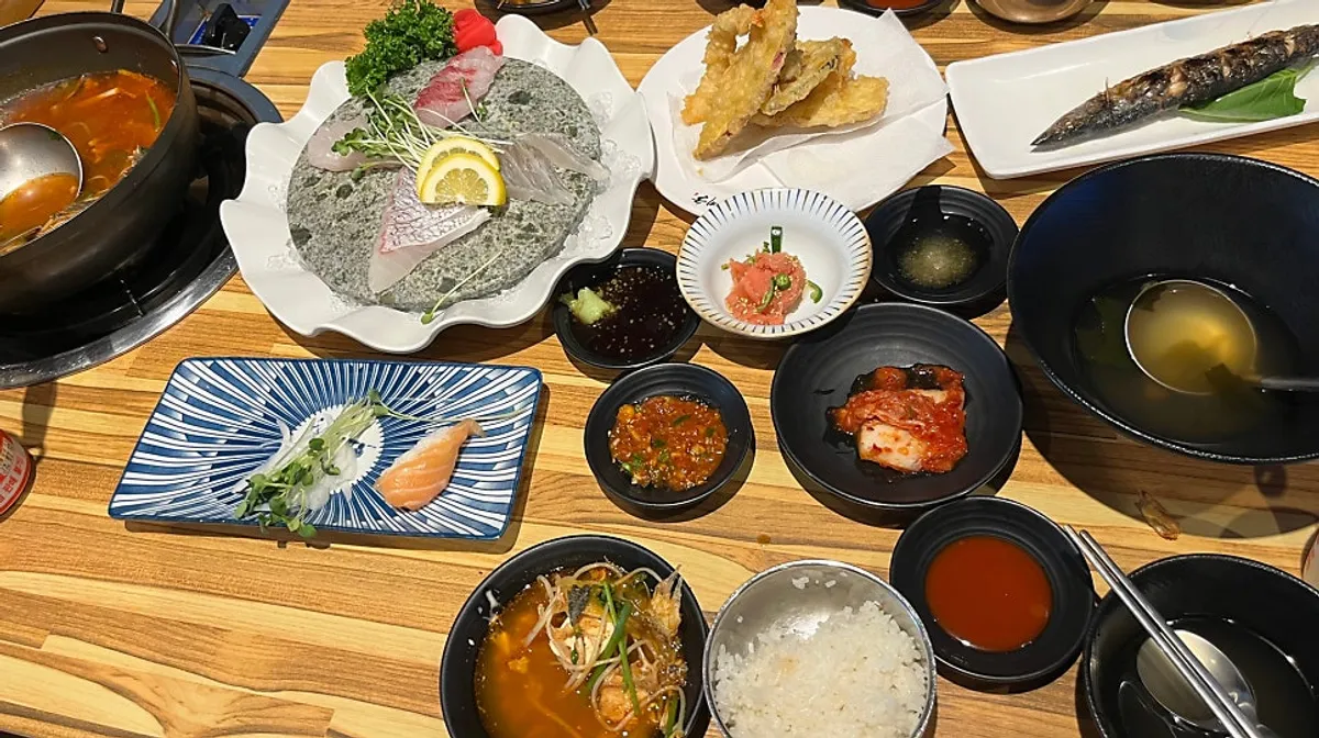 베테랑종합어시장 인천구월점 회정식 상차림