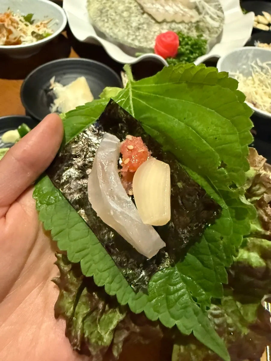 Red snapper sashimi combo with seaweed and aged kimchi