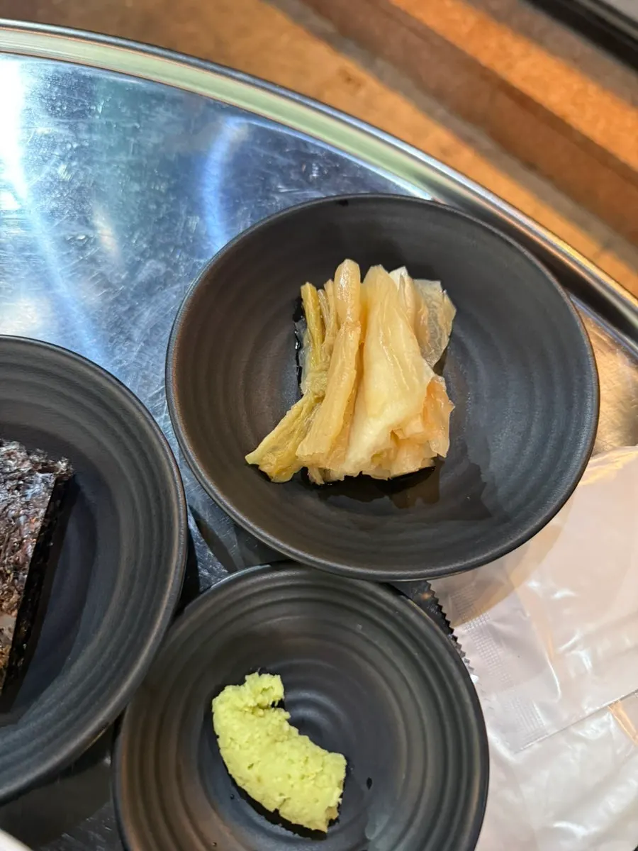 상차림에 나온 백김치