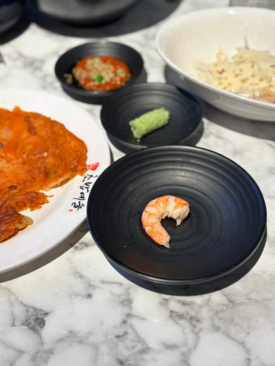 A plate of peeled shrimp meat