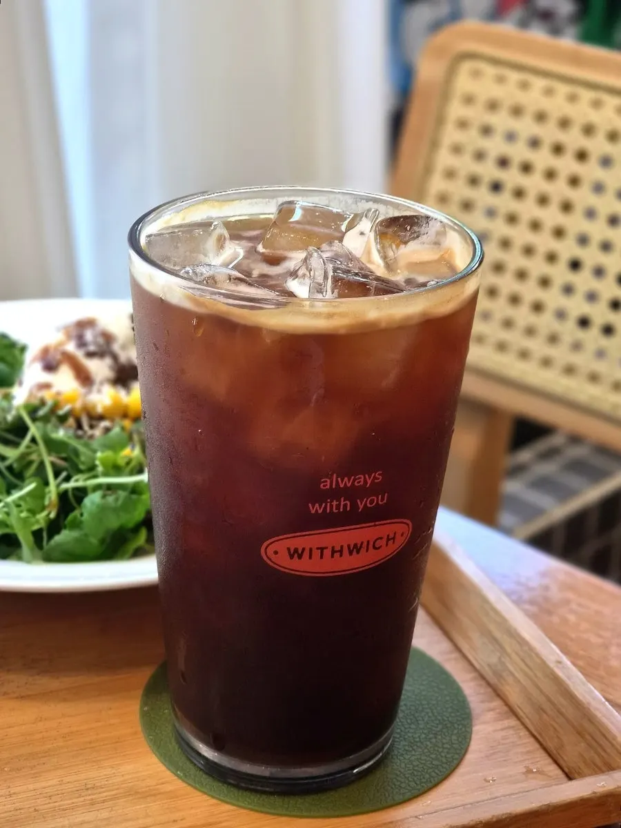 Withwich iced Americano