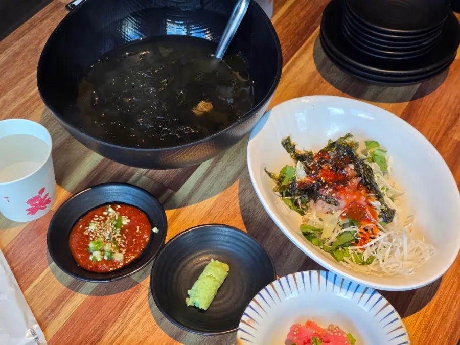 회무침 미역국 샐러드 기본 반찬