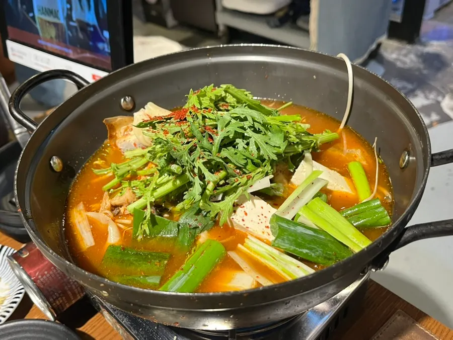 끓고 있는 매운탕 냄비
