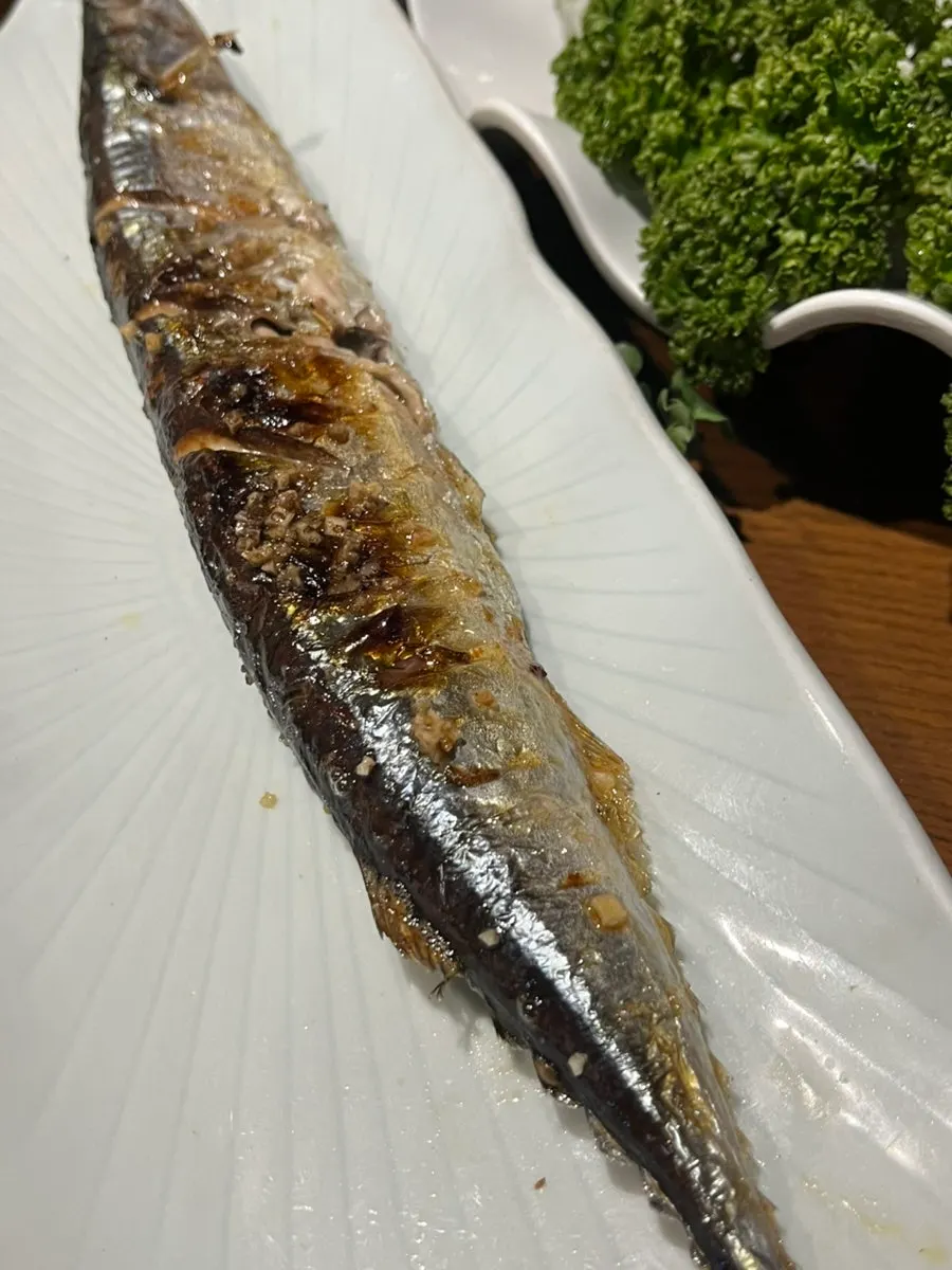 세트에 포함된 꽁치생선구이