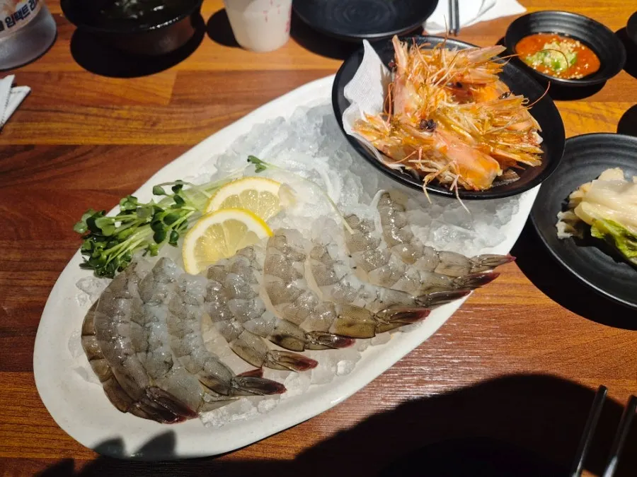 Raw shrimp served as the first dish