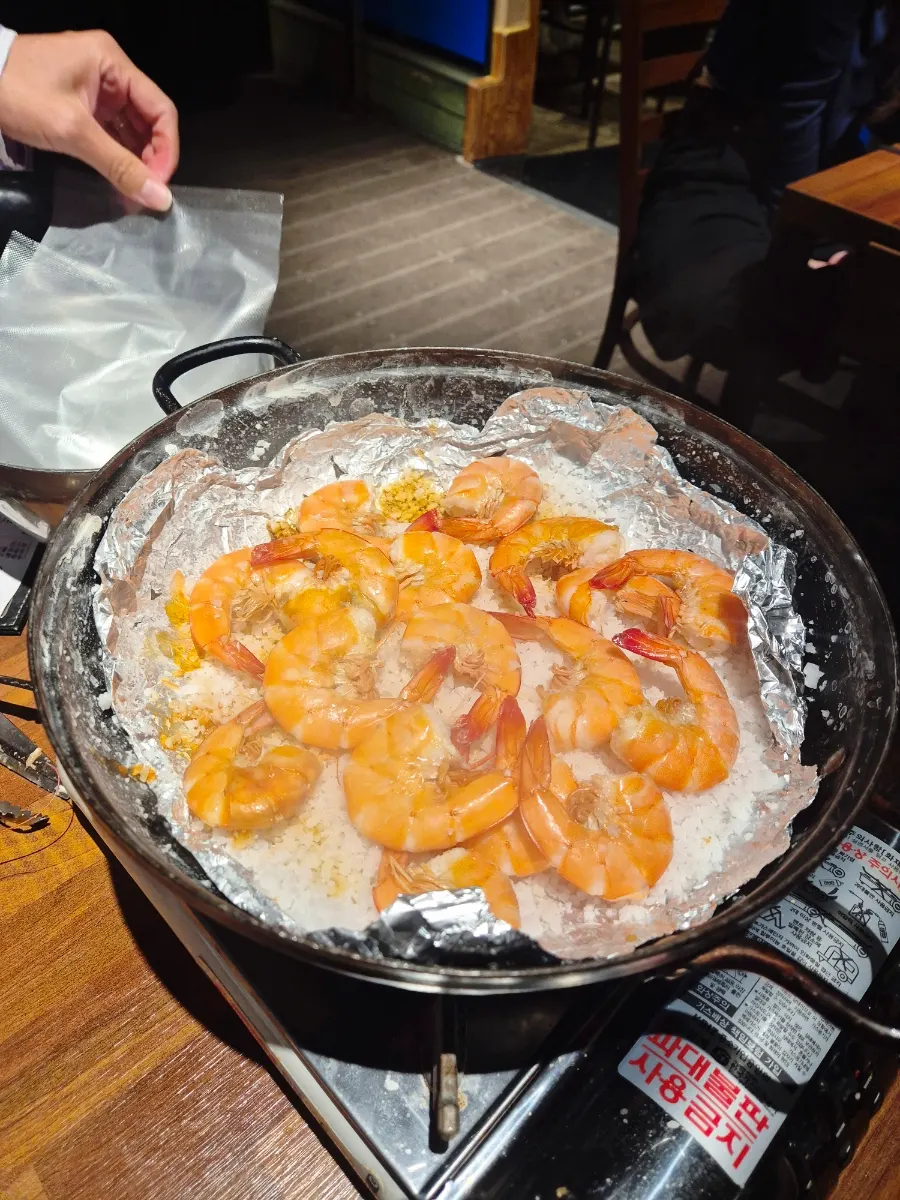 Grilled shrimp packed with meat