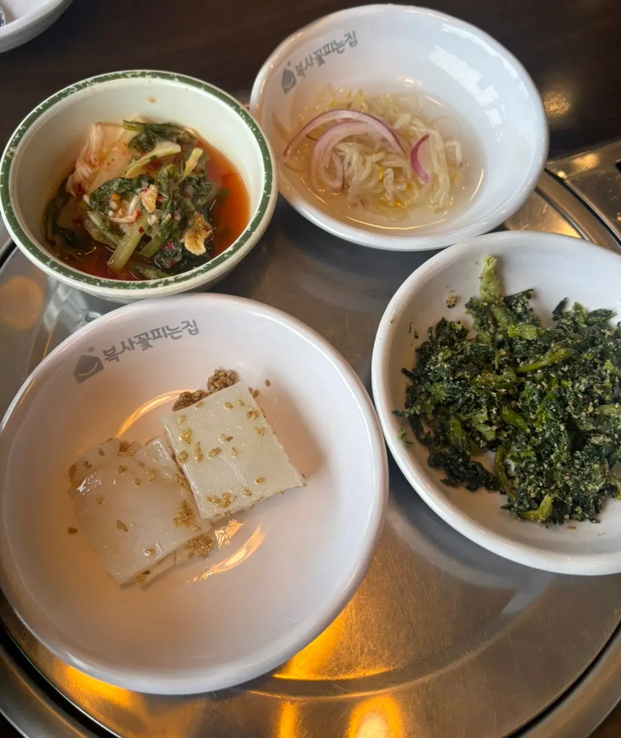 Jjukkumi and spicy pork order
