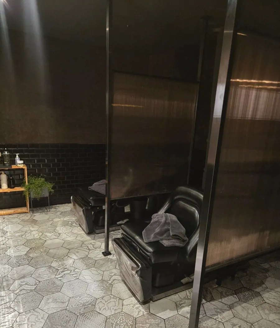 Treatment area inside Juno Hair Guwol-dong Rodeo Branch