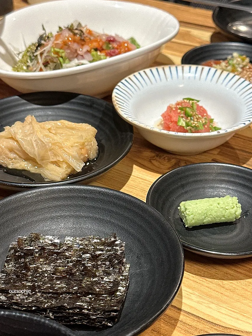 횟집 기본 차림과 스키다시