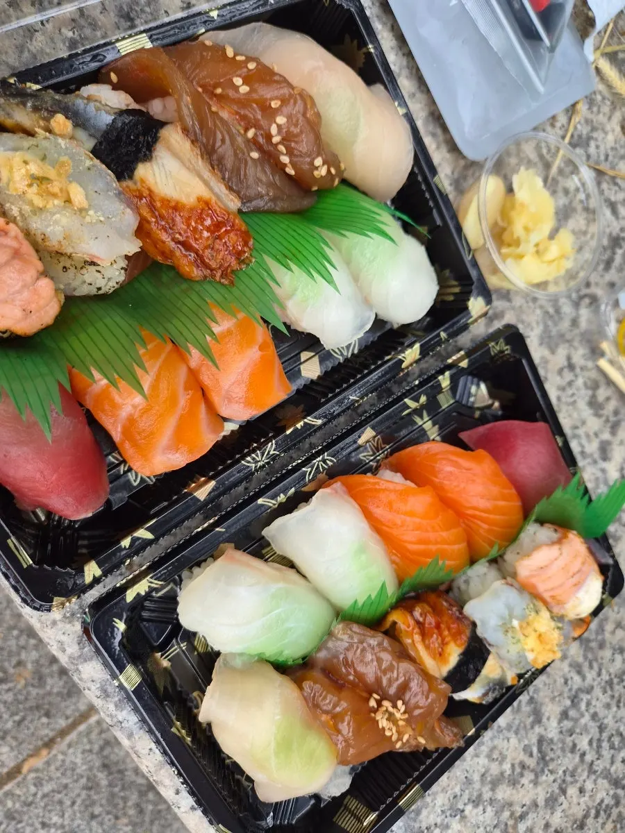 Packaged assorted sushi set