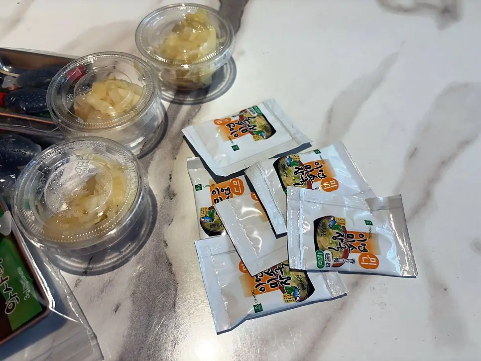 A sushi takeout package that is also great for gifting